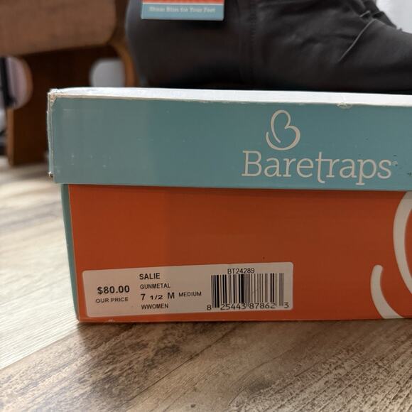 Baretraps Salie Gunmetal Faux Suede Ankle Booties Women’s 7.5 M NIB - Picture 2 of 3